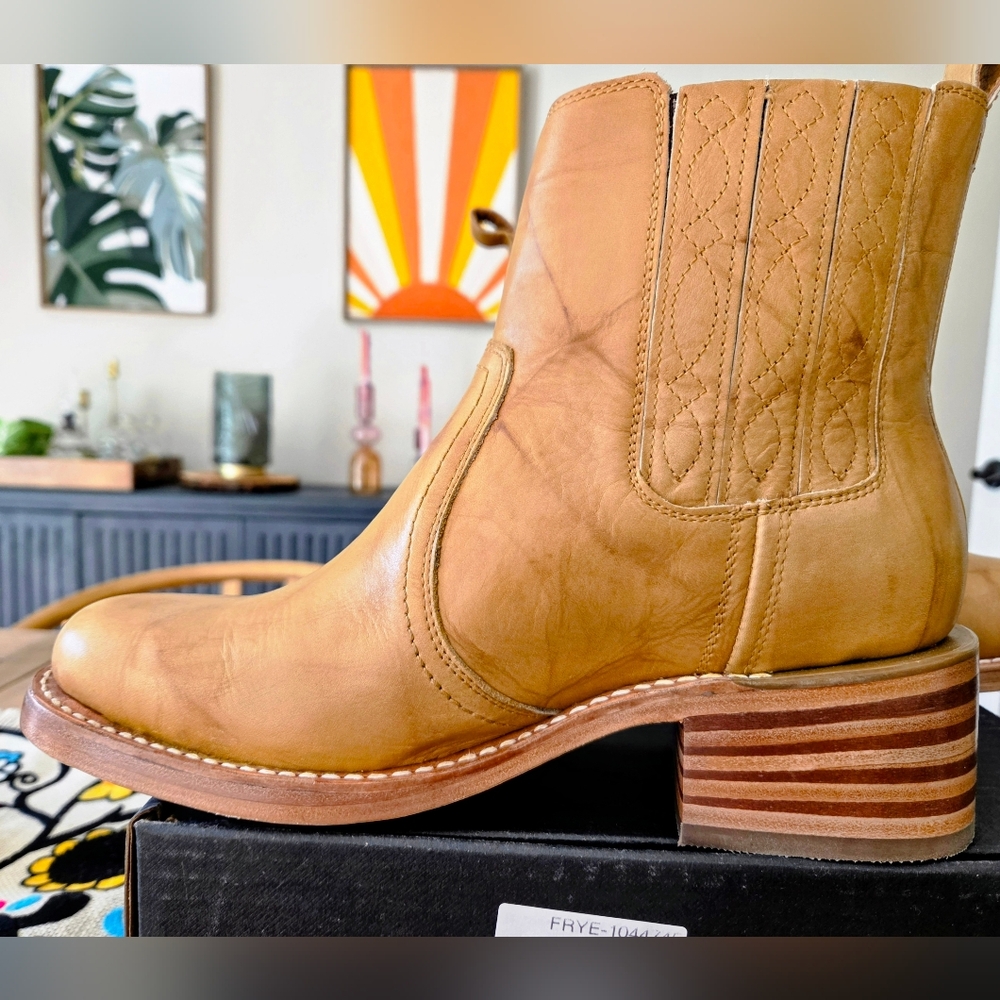 Anthropologie FRYE Campus 14L Women's Boots Leather Tan Banana NEW - Picture 10 of 15